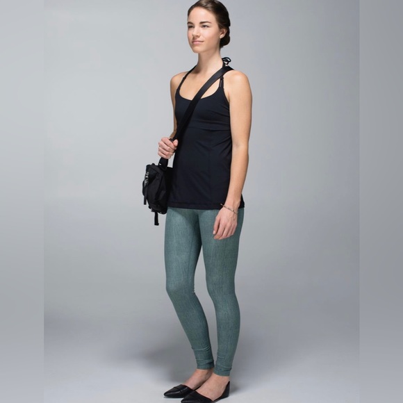 Lululemon Wandering Yogi Halter
Black, Sz 6 - Picture 7 of 14